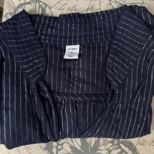 WOMEN'S OLD NAVY NAVY BLUE STRIPE RELAXED SPLIT-NECK TOP - SIZE XS